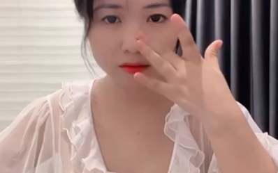 Full clip Nguyễn Thị Hường ướt đẫm cùng bộ váy ngủ siêu mỏng